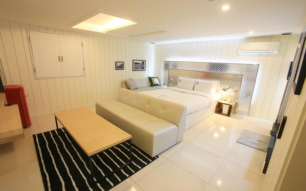 Merdi Hotel Suwon Extérieur photo