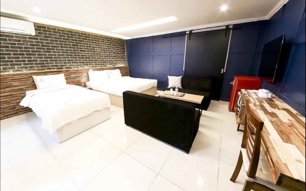 Merdi Hotel Suwon Extérieur photo