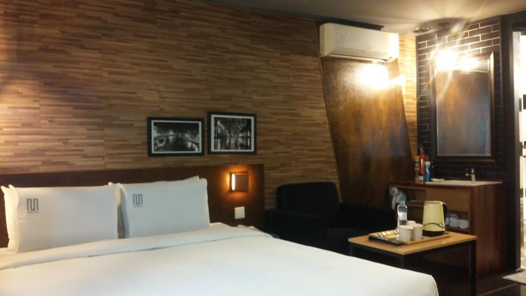Merdi Hotel Suwon Extérieur photo